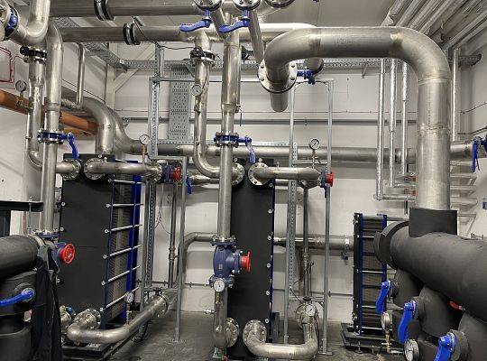 Kompleksowa modernizacja maszynowni scentralizowanego źródła chłodu wraz z instalacja odzysku ciepła dla zakładu produkcyjnego 